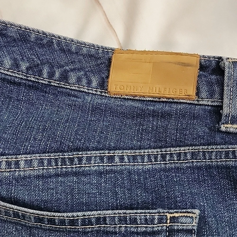 Tommy Hilfiger Split Denim Capris size 10 Relaxed Baggy Vintage Y2K